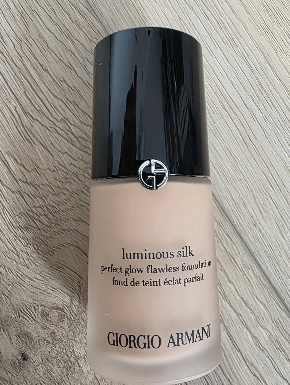 Giorgio Armani Luminous Silk Flawless Foundation 1 Oz Shade 5.5 New Unbox